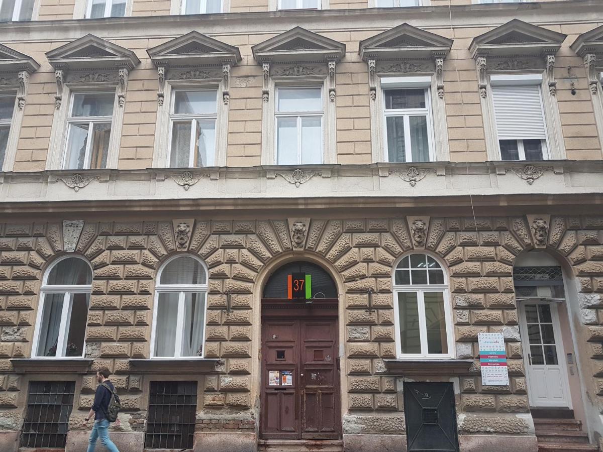 Small Home Budapest Szív 3 Budapeste Exterior foto